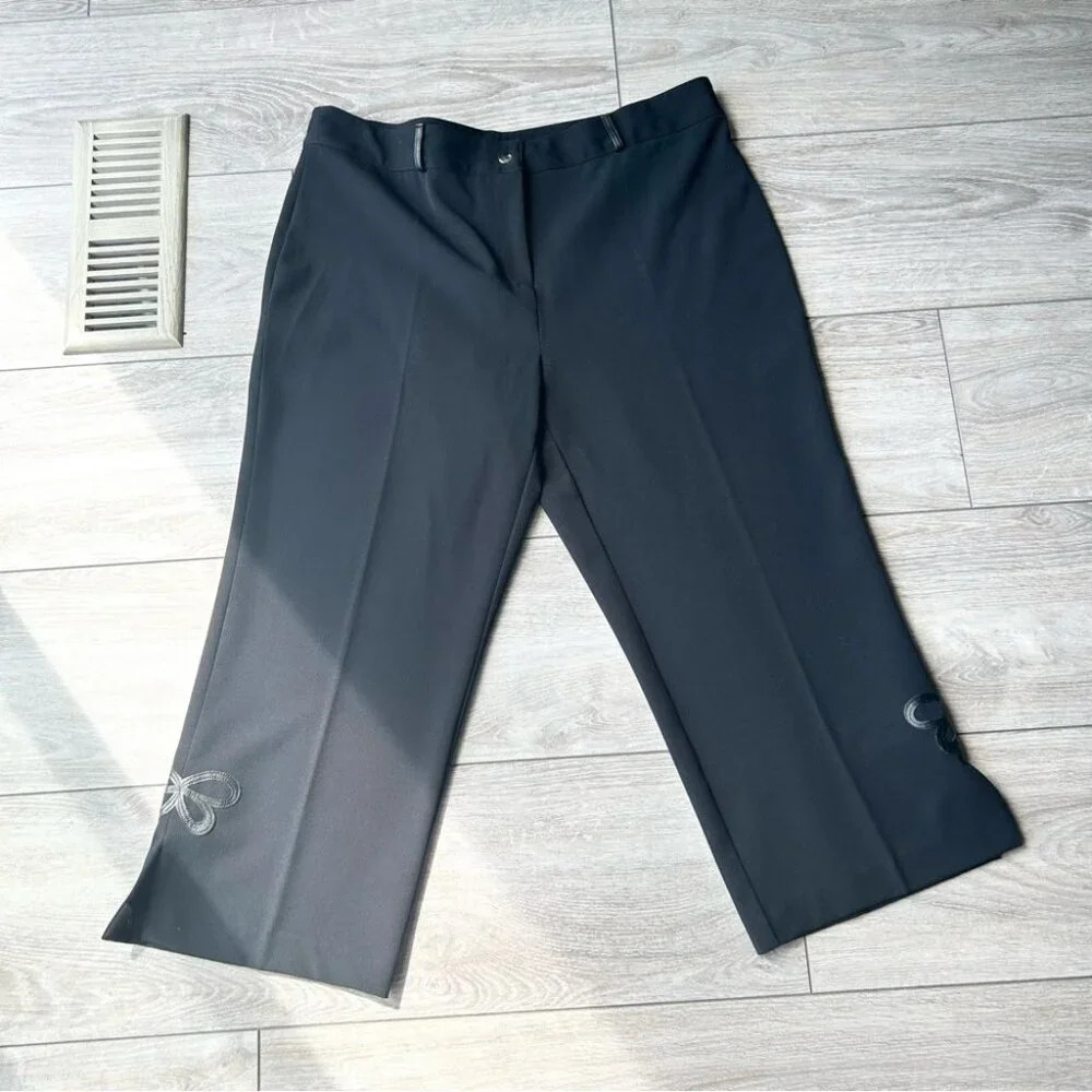 Vintage Joseph Ribkoff Draped Jersey Fabric Cropped Pants With Faux Leather Trim
